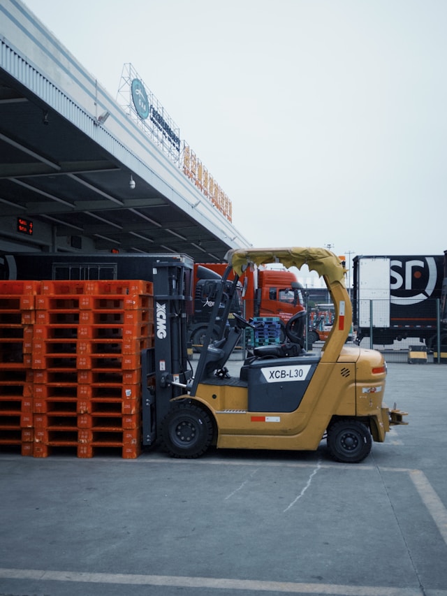 Forklift Maintenance Checklist: Extend the Life of Your Equipment